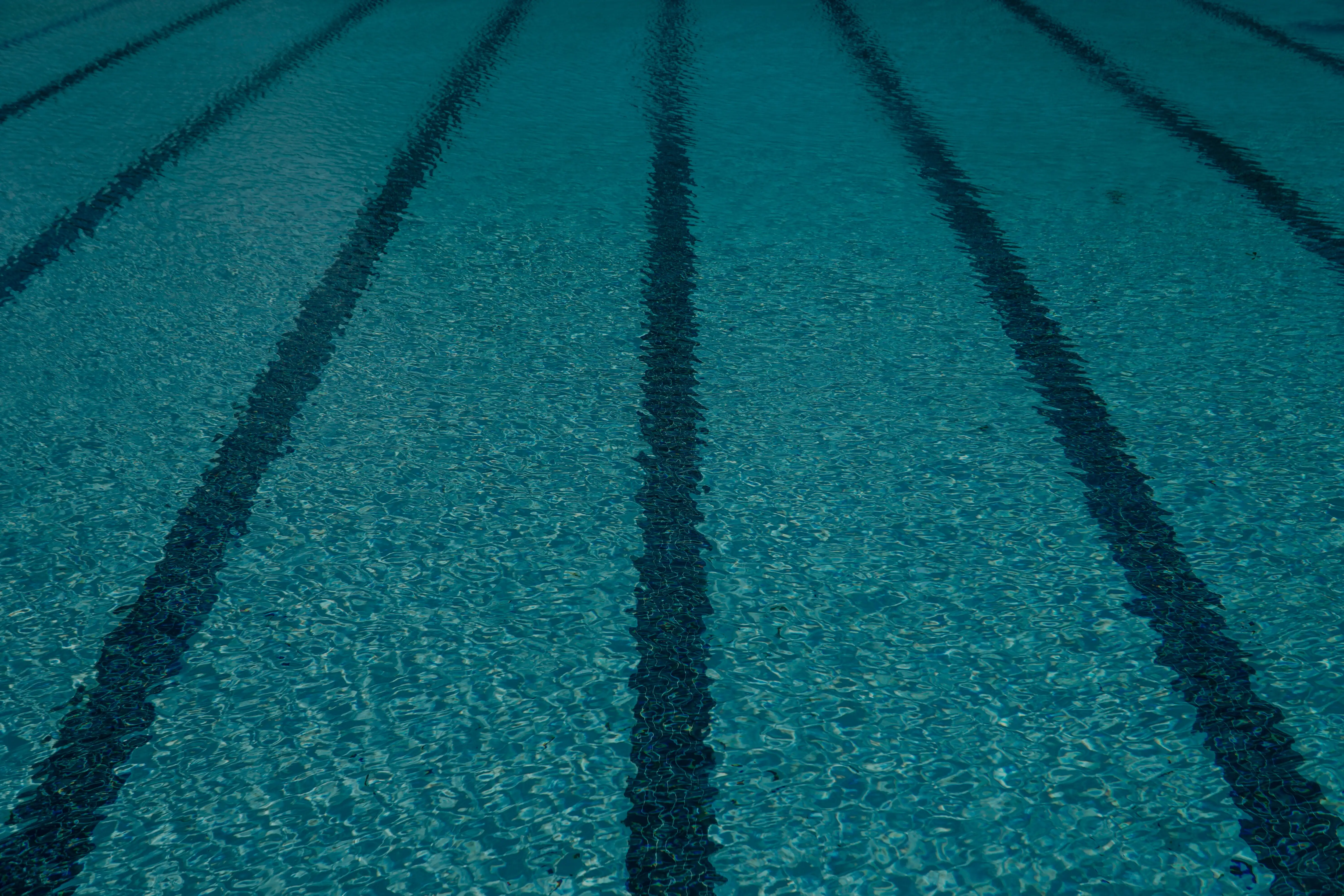 Resort Style swimming-pool